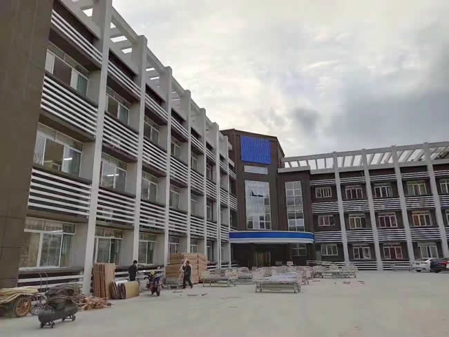 銅仁市第一人民醫院傳染科新樓地面濕滑問題解決施工