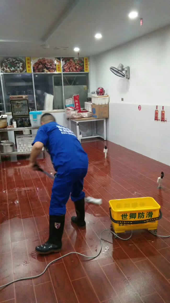 重慶市云陽縣云安羊雜館餐廳地面防滑處理工程