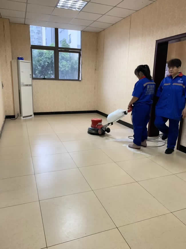 重慶市沙坪壩區中西醫結合醫院防滑施工